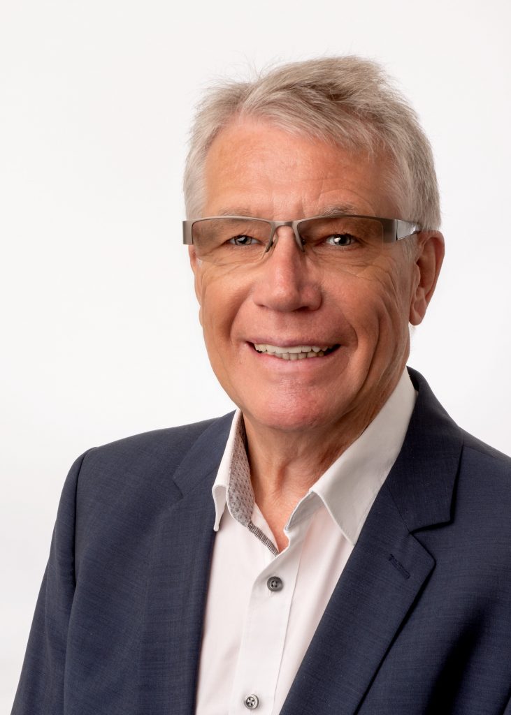 Porträtfoto von Robert Trettin, stellvertretender Sprecher der Nationalen Armutskonferenz